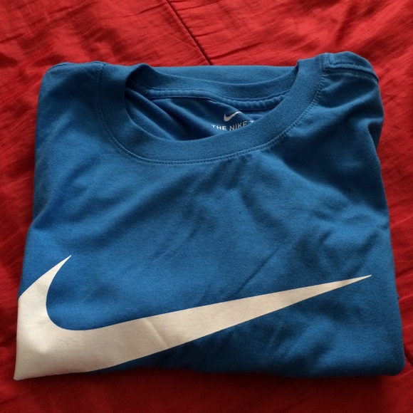 NIKE Large Men's Graphic T-Shirt (BNWT) - Picture 5 of 5